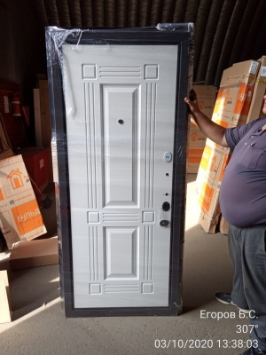 Бульдорс MASS-90, букле шоколад, МДФ ларче шоколад 9S-104, МДФ ларче белый 9S-104, хром, 2050*880, правая, лот 9261070