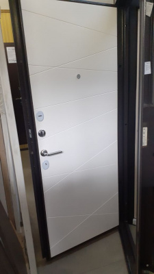 Бульдорс MASS-90 три контура, букле шоколад, МДФ Ларче белый 9S-130, хром, лот 9261001