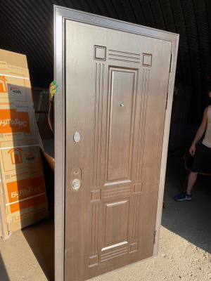 Buldoors MASS 90, букле шоколад, МДФ ларче шоколад 9S-104, МДФ ларче белый 9S-104, хром, 2050*960, правая, лот C086802