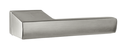 Дверная ручка Капеллини на прямоугольном основании